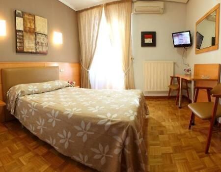 Hostal Arotza Tafalla Exterior photo