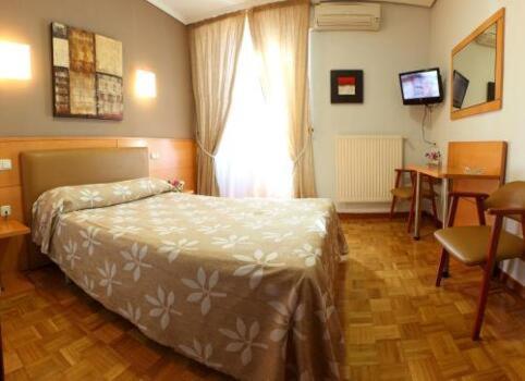 Hostal Arotza Tafalla Exterior photo